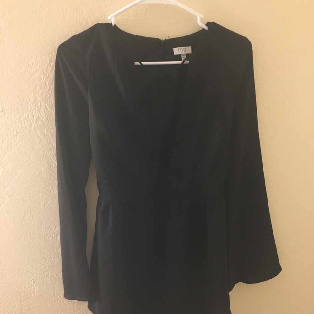 ⭐️ ROWAN BLACK ROMPER⭐️ - Picture 4 of 4